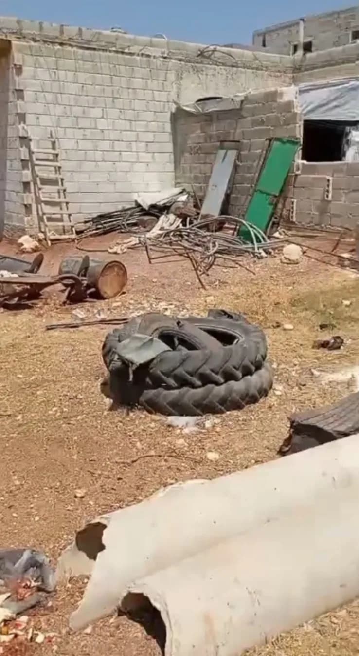 صورة من إعلان: كفر كلبين (2)