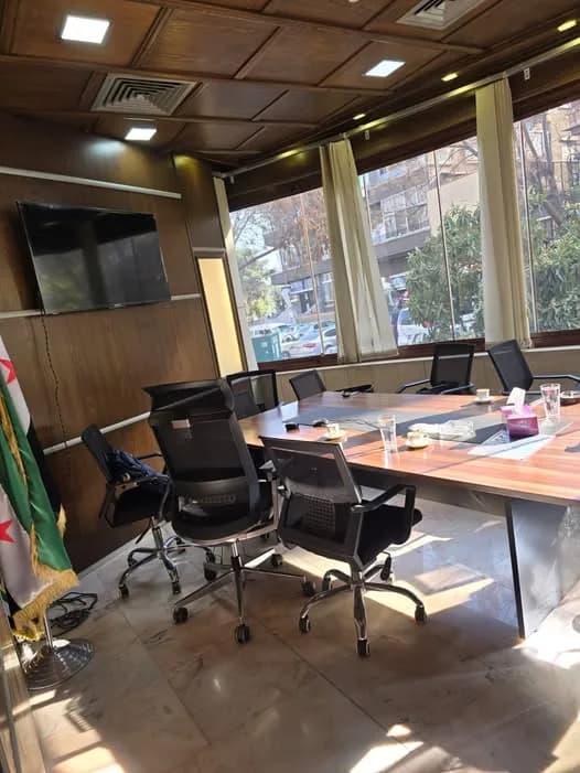 صورة من إعلان: عـقـار تـجـاري مـتـعـوب عـلـيـه للأستثمار بأعلى المعايير المهنية (1)